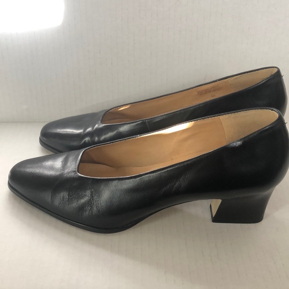 Shoes - Picture 3 of 5